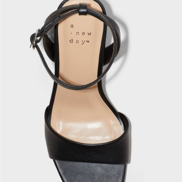 A New Day Black Haley Ankle Strap Flare Heels Size 6 - Picture 3 of 8